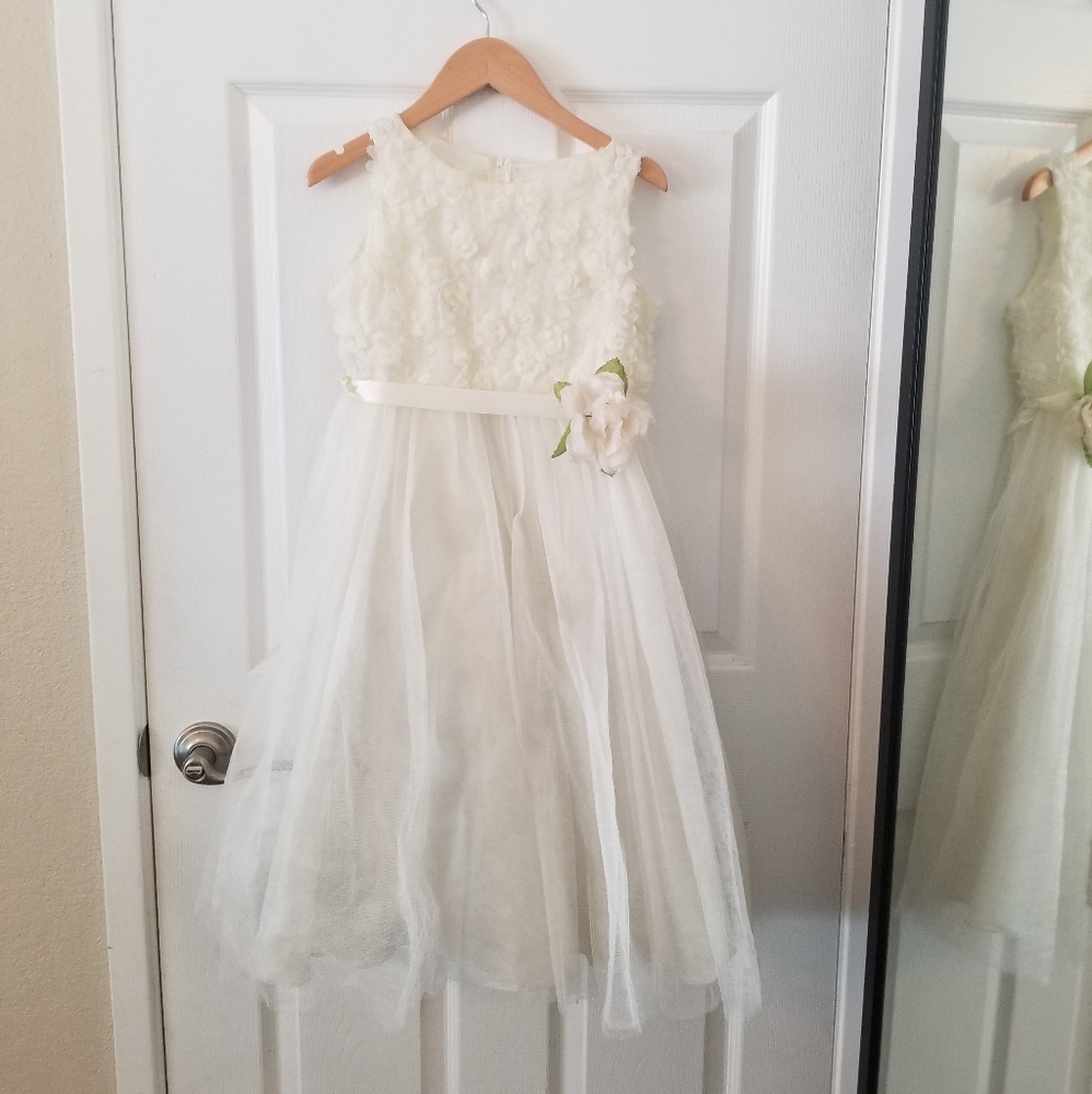 Beautiful flower girl dress